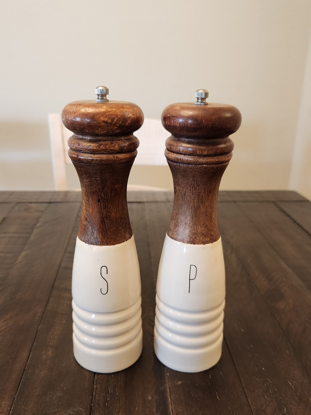 Mud Pie Farmhouse Wood Enamel Salt and Pepper Grinder Set